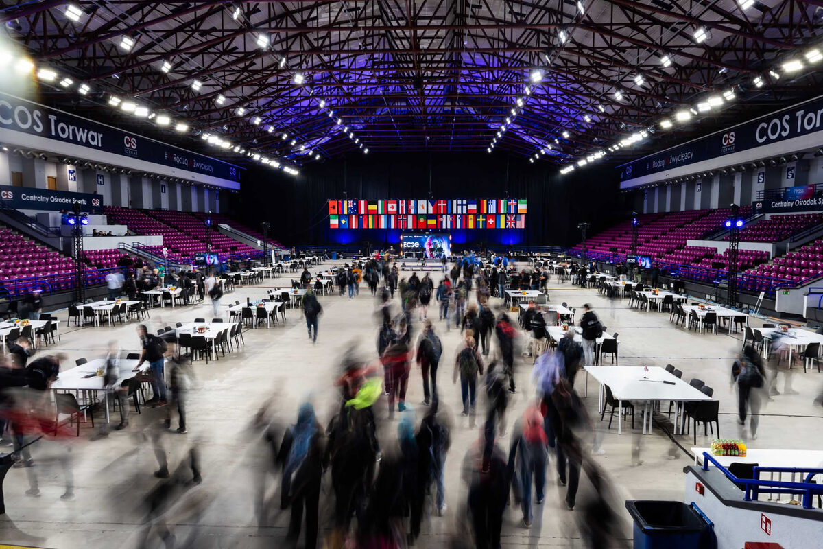 Participants Arriving